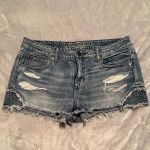 American Eagle Outfitters Blue Distressed Denim Shorts w/ Embroidery side detail